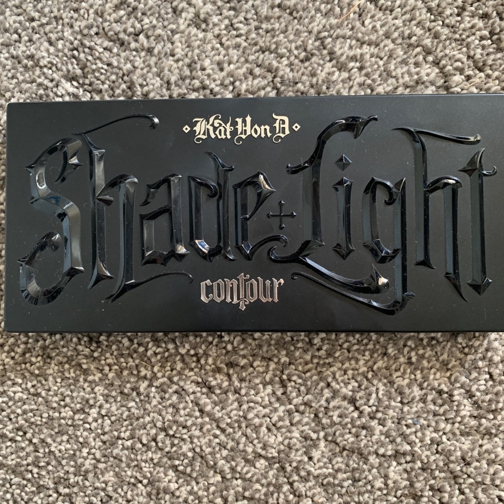 Kay Von D Shade and Light Contour Palette
